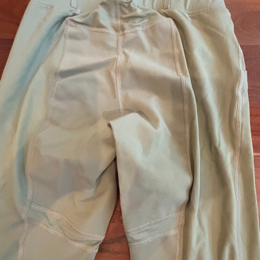 Kerrits Women's Large Beige Stash Pocket Riding Breeches Pants - Picture 11 of 11